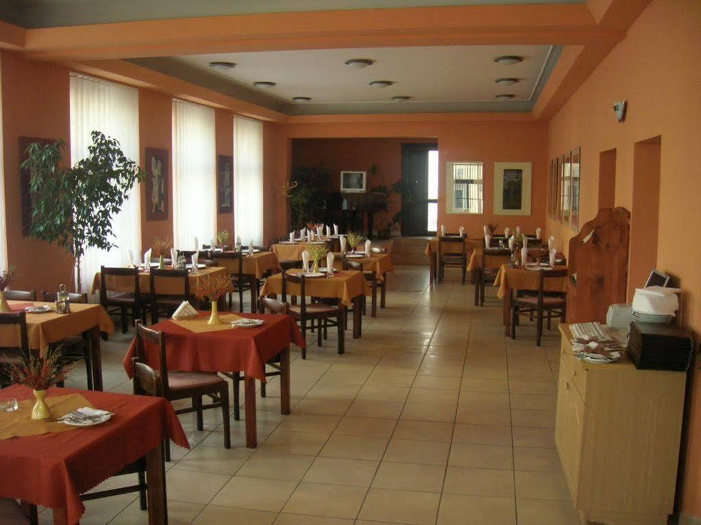 Hotel Slovan Zilina Exterior photo