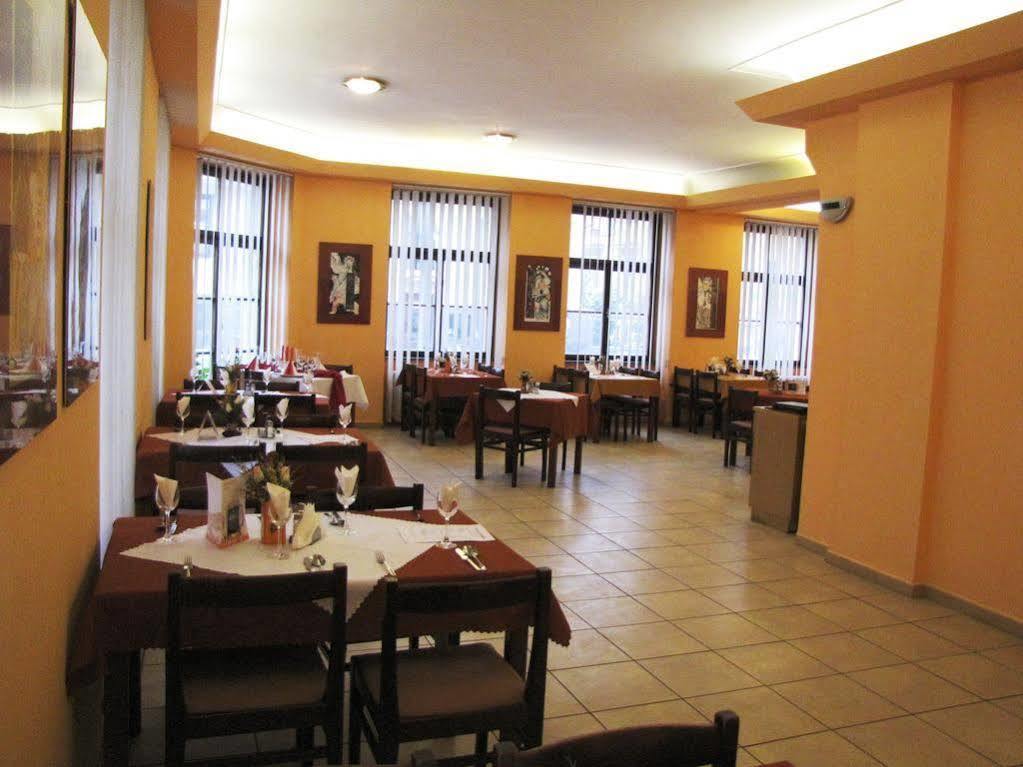 Hotel Slovan Zilina Exterior photo