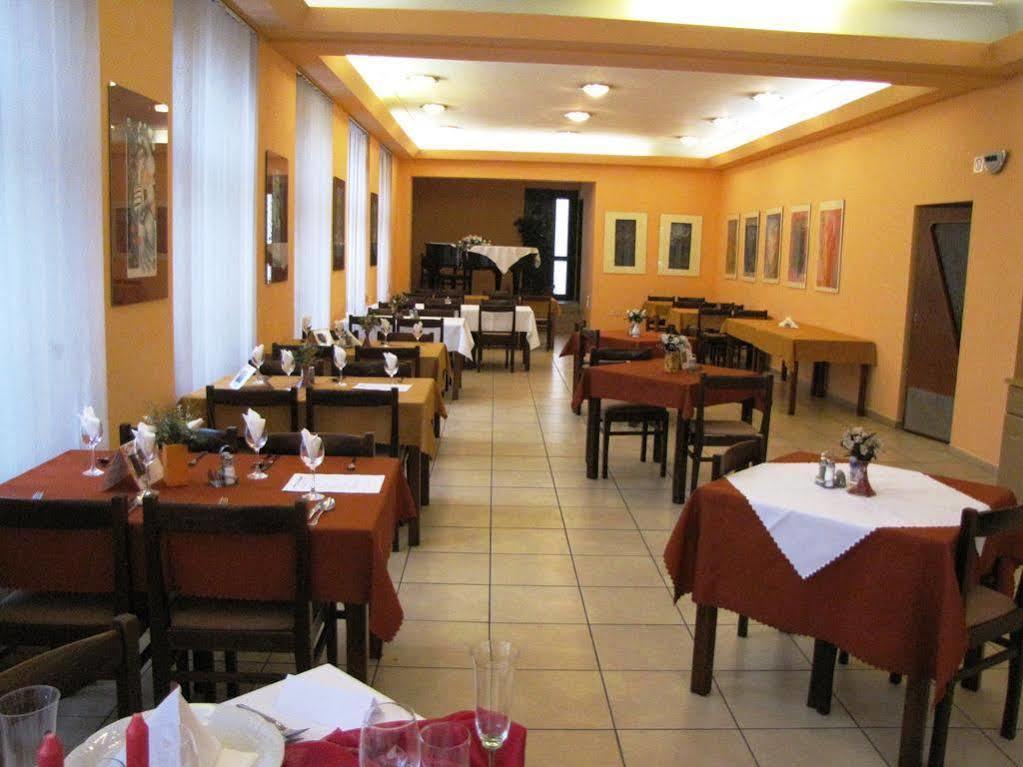 Hotel Slovan Zilina Exterior photo